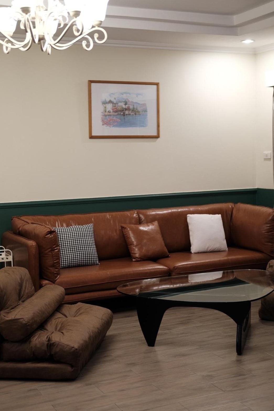 Mid-century Modern Retreat Căn hộ