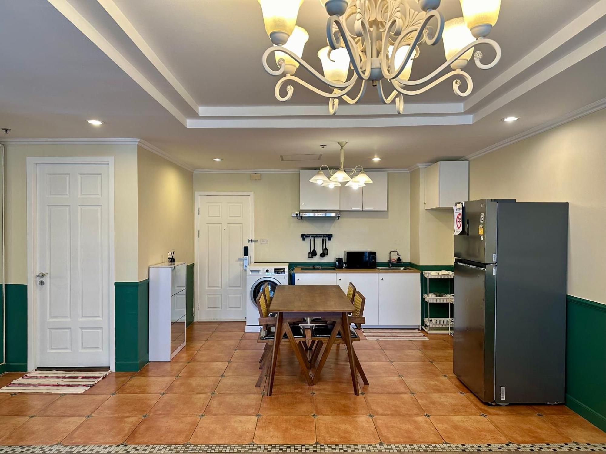 Căn hộ Mid-century Modern Retreat *